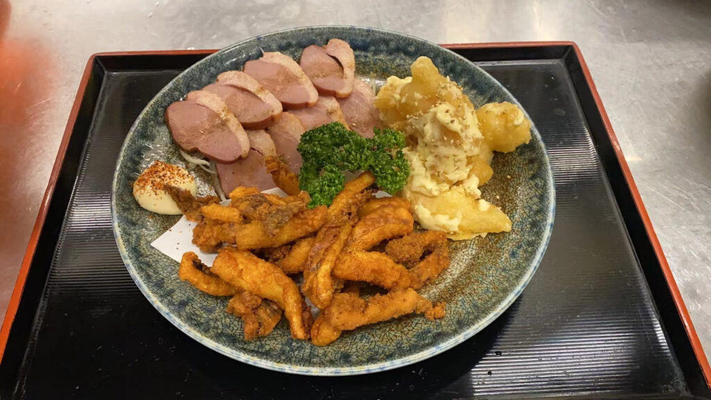 肉料理の盛り合わせ